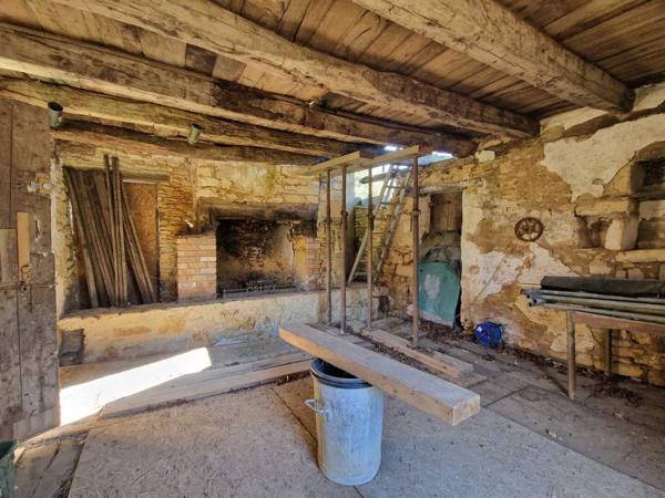 Maison ancienne - Saint-cyprien Perigord Noir, Projet en pierres du pays, en cours de renovation et début d'extension sur joli terrain clos de murets