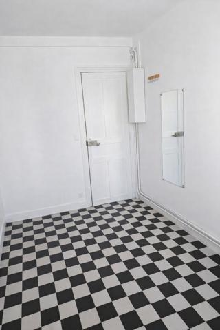 Chambre de service avec point d'eau