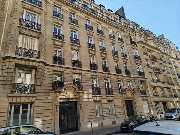 Chambre de service avec point d'eau