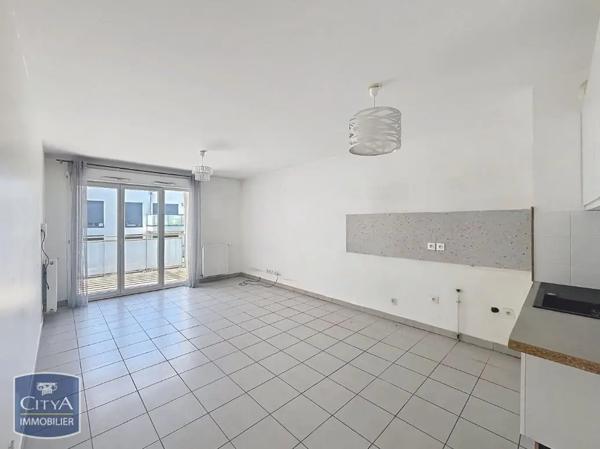 Appartement à louer 3 pièces 61.56m² Décines-Charpieu (69150)