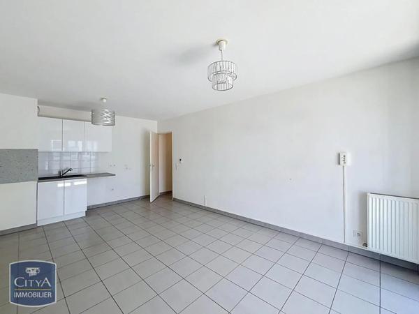 Appartement à louer 3 pièces 61.56m² Décines-Charpieu (69150)