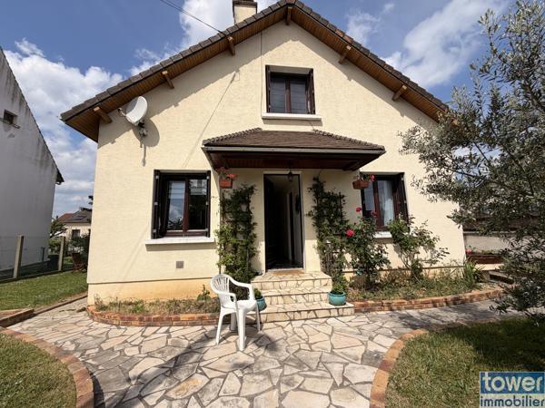 Maison
                                                                                                                                                                                                                                                                                                                        5 pièce(s)                                                                                                                                                                                                          3 chambre(s)                                                                                                                                                                                                          93.68  m²