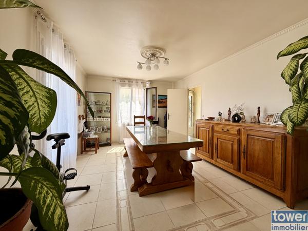 Maison
                                                                                                                                                                                                                                                                                                                        5 pièce(s)                                                                                                                                                                                                          3 chambre(s)                                                                                                                                                                                                          93.68  m²