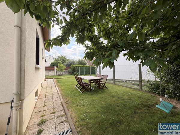 Maison
                                                                                                                                                                                                                                                                                                                        5 pièce(s)                                                                                                                                                                                                          3 chambre(s)                                                                                                                                                                                                          93.68  m²
