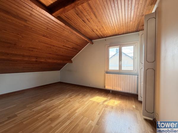 Maison
                                                                                                                                                                                                                                                                                                                        5 pièce(s)                                                                                                                                                                                                          3 chambre(s)                                                                                                                                                                                                          93.68  m²