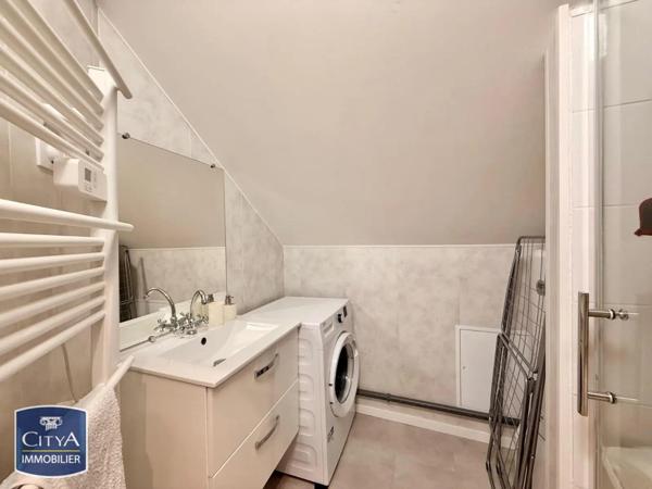 Appartement à louer 4 pièces 42.27m²