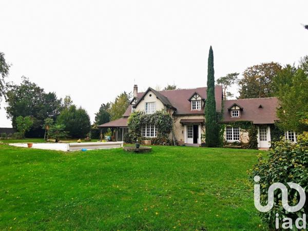 Demeure 9 pièces de 239 m² à Montgivray (36400)