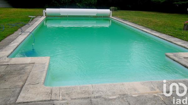 Demeure 9 pièces de 239 m² à Montgivray (36400)