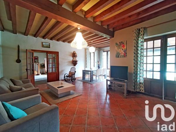 Demeure 9 pièces de 239 m² à Montgivray (36400)