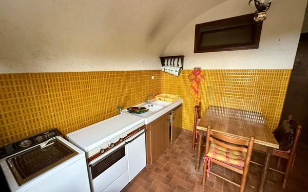 Maison à vendre    3 pièces •  Payzac