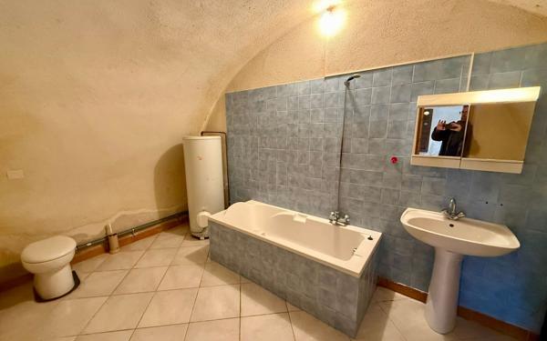 Maison à vendre    3 pièces •  Payzac