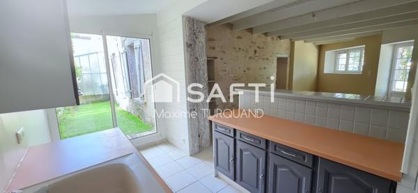 Maison d'habitation 92m², 2 chambres, 2 salles d'eau.