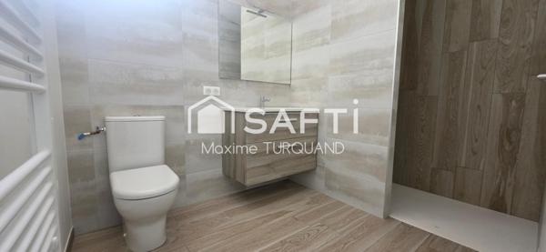 Maison d'habitation 92m², 2 chambres, 2 salles d'eau.