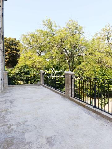 Ensemble Immobilier de 953 m2 avec parc arboré de 6598 m2 au bord de la Baïse – Lavardac centre