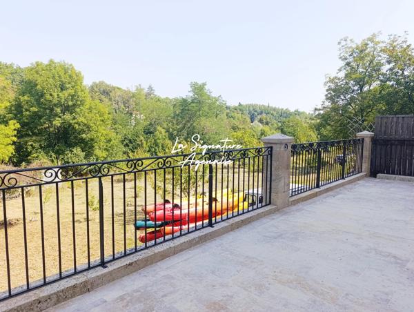 Ensemble Immobilier de 953 m2 avec parc arboré de 6598 m2 au bord de la Baïse – Lavardac centre