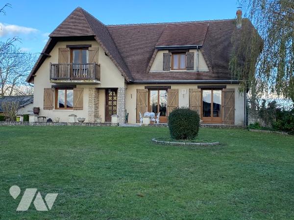 MAISON SPACIEUSE AVEC GRANDE DEPENDANCE ENTRE CAEN ET LISIEUX SUR BEAU TERRAIN DE 2.710 M²