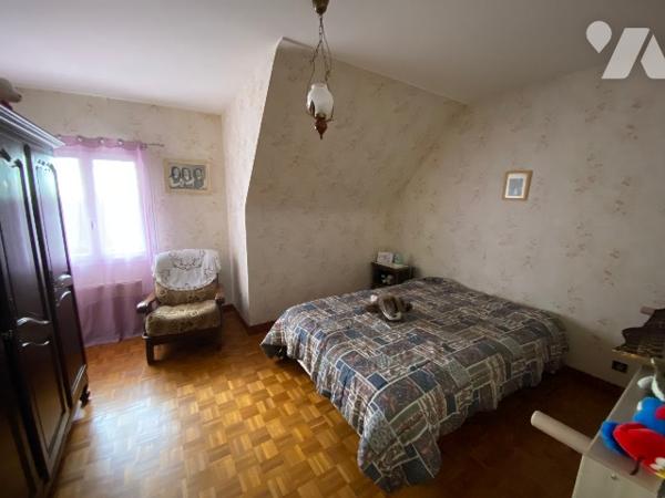 MAISON SPACIEUSE AVEC GRANDE DEPENDANCE ENTRE CAEN ET LISIEUX SUR BEAU TERRAIN DE 2.710 M²