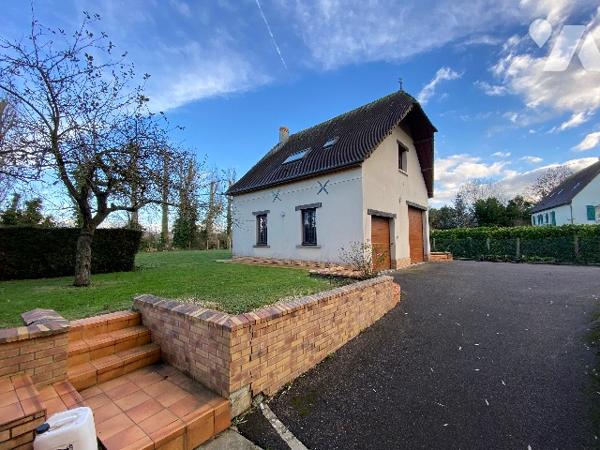 MAISON SPACIEUSE AVEC GRANDE DEPENDANCE ENTRE CAEN ET LISIEUX SUR BEAU TERRAIN DE 2.710 M²