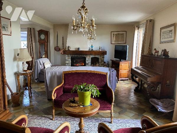 MAISON SPACIEUSE AVEC GRANDE DEPENDANCE ENTRE CAEN ET LISIEUX SUR BEAU TERRAIN DE 2.710 M²