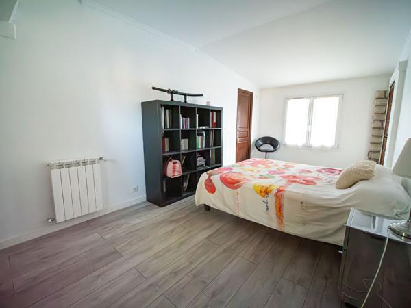 Villa La Roquette Sur Siagne/ Cannes La Bocca -  4 pièce(s) 115 m² - piscine -  1100m² de terrain