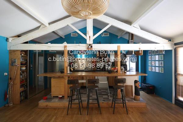 Maison de charme de plain-pied de 129 m² avec piscine et jardin intimiste ,Centre-ville