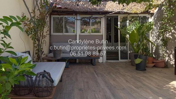 Maison de charme de plain-pied de 129 m² avec piscine et jardin intimiste ,Centre-ville