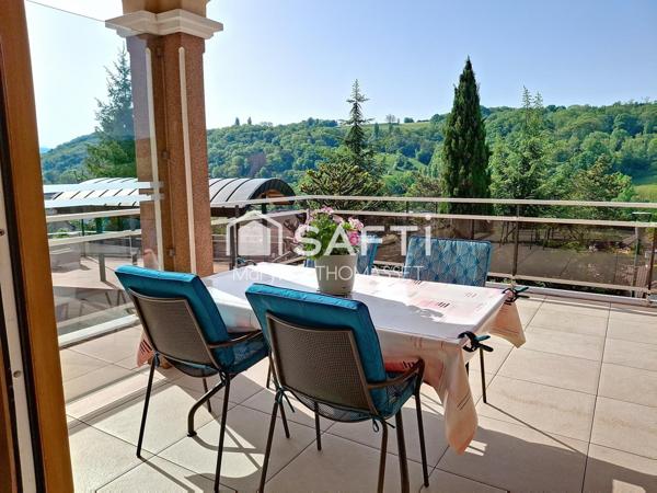 luxueuse maison d'architecte avec piscine intérieure