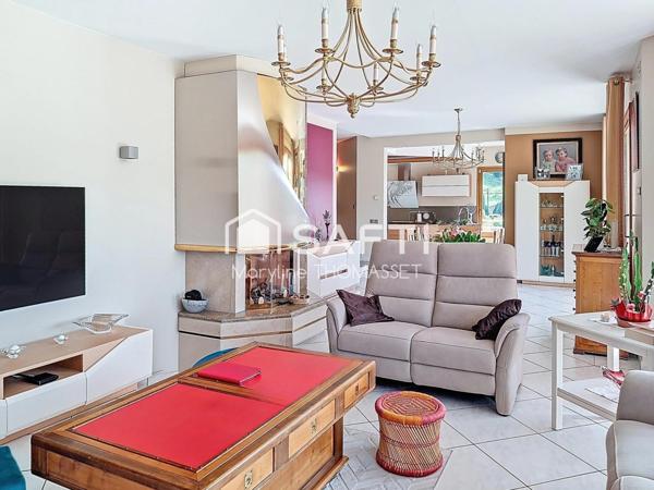 luxueuse maison d'architecte avec piscine intérieure