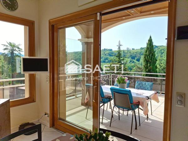 luxueuse maison d'architecte avec piscine intérieure