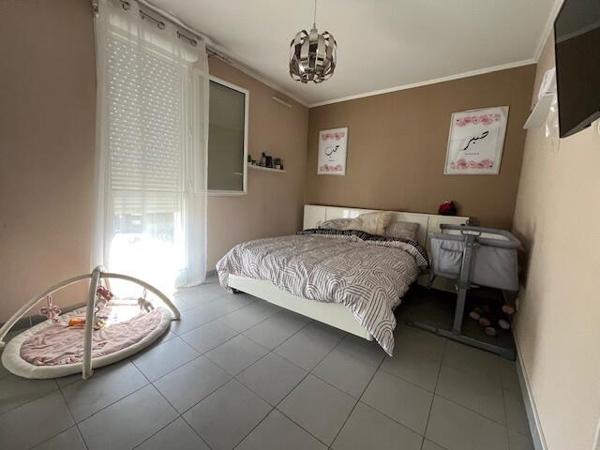 En Exclusivité, Appartement de type 4 avec terrasse et parking privé.