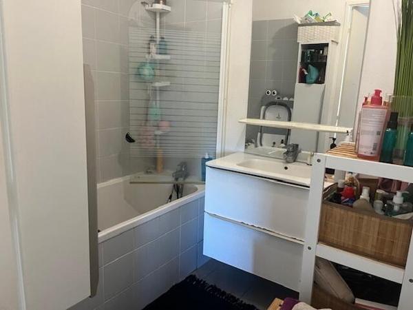 En Exclusivité, Appartement de type 4 avec terrasse et parking privé.