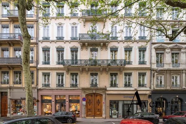 FOCH - 202 m2 - 4 chambres - MEUBLE - GARAGE - CAVE Lyon FOCH - 202 m2 - 4 chambres - MEUBLE - GARAGE - CAVE Lyon