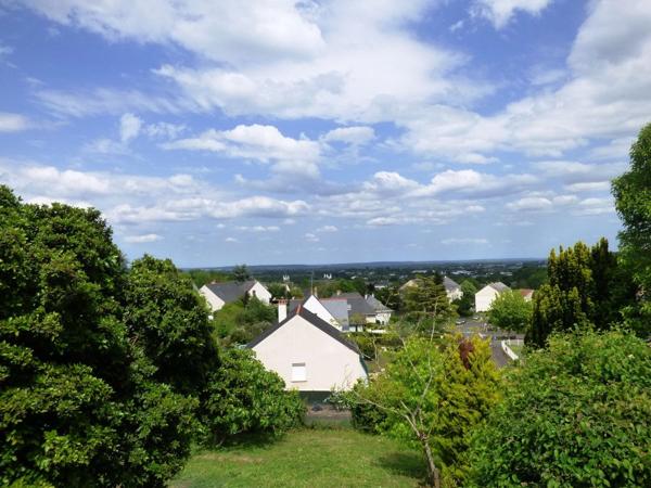 Maison sur Saint Hilaire Saint Florent 124 m², à proximité des commerces et du centre ville de Saumur