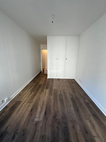 Location Appartement 4 pièces 95.3 m² - Paris 75017