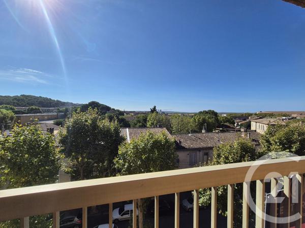 Appartement F4 à vendre  5 pièces - 141,29 m2 SALON DE PROVENCE - 13