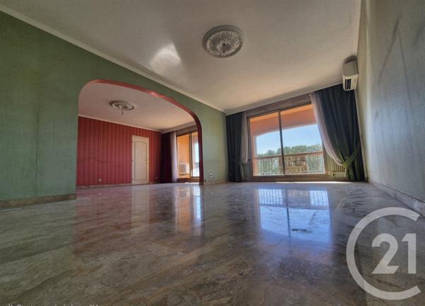 Appartement F4 à vendre  5 pièces - 141,29 m2 SALON DE PROVENCE - 13