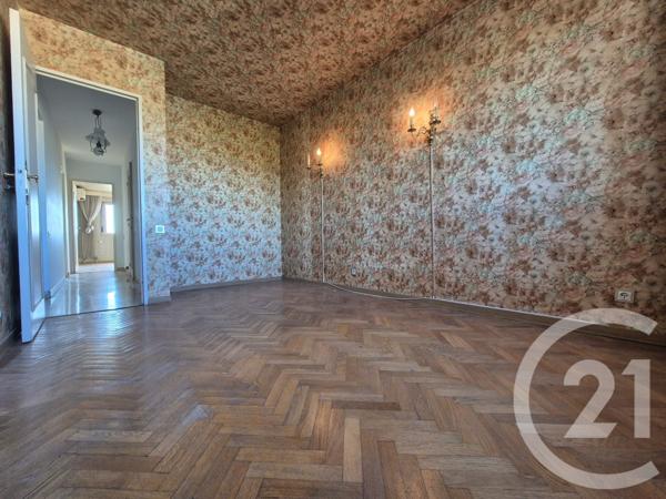 Appartement F4 à vendre  5 pièces - 141,29 m2 SALON DE PROVENCE - 13