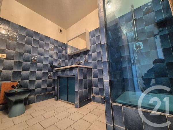 Appartement F4 à vendre  5 pièces - 141,29 m2 SALON DE PROVENCE - 13