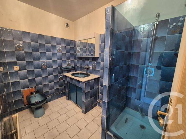 Appartement F4 à vendre  5 pièces - 141,29 m2 SALON DE PROVENCE - 13