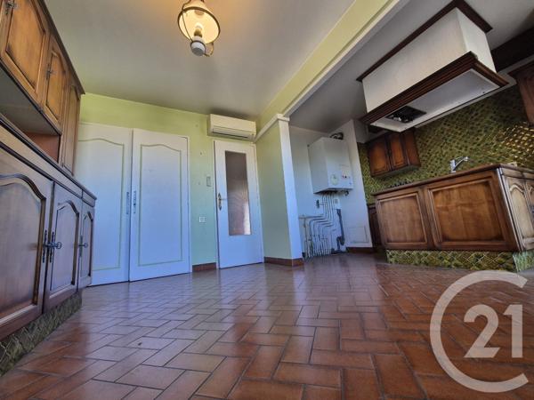 Appartement F4 à vendre  5 pièces - 141,29 m2 SALON DE PROVENCE - 13