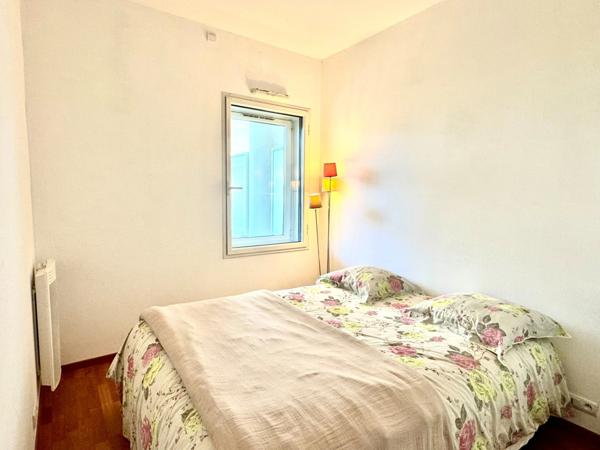 LA BAULE HYPER CENTRE-APPARTEMENT DE 44M2-TERRASSE DE 17M2-APERÇU MER-GARAGE-CAVE-TOUT À PIED