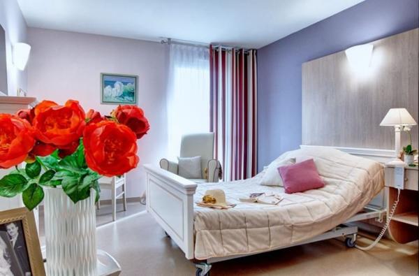 INVESTISSEMENT LOCATIF  ANDERNOS-LES-BAINS - Résidence Ehpad La Villa des Pins - 5.60%  de rentabilité.