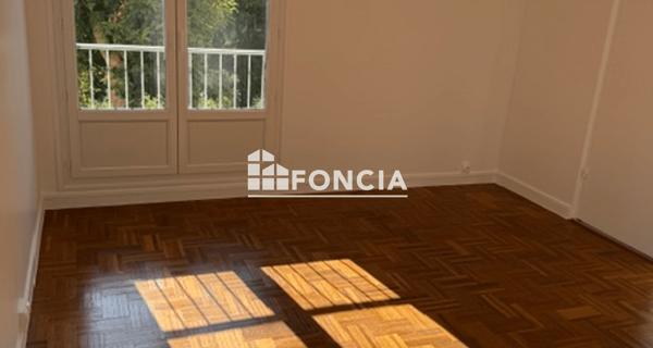 Location Appartement 3 pièces 53.14 m² - Athis-mons 91200