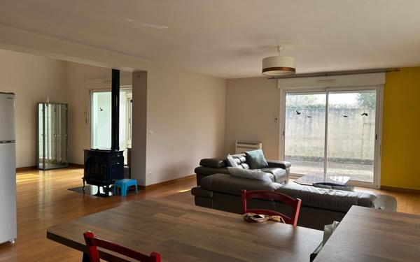 Maison à vendre    5 pièces • 171 m2 Périgny