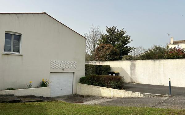 Maison à vendre    5 pièces • 171 m2 Périgny