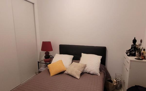 Immeuble à vendre    4 pièces •  Pont-Saint-Esprit