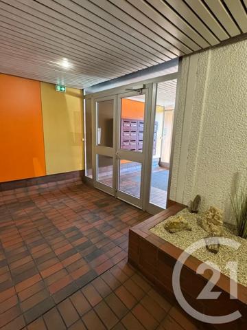 Appartement F3 à vendre  3 pièces - 68 m 2   DREUX  - 28
