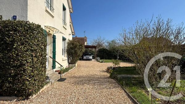 Appartement F3 à vendre  3 pièces - 68 m 2   DREUX  - 28