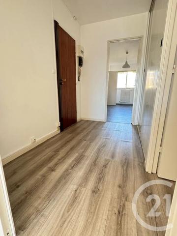 Appartement F3 à vendre  3 pièces - 68 m 2   DREUX  - 28