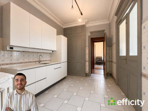 Maison
         10 pièces
        - 375 m² 398 000 € *